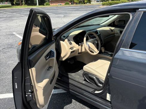 Used 2016 Nissan Altima 2.5 S FWD image 9