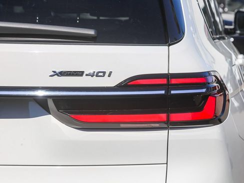 Certified 2023 BMW X7 xDrive40i w/ M Sport Package AWD/4WD image 7