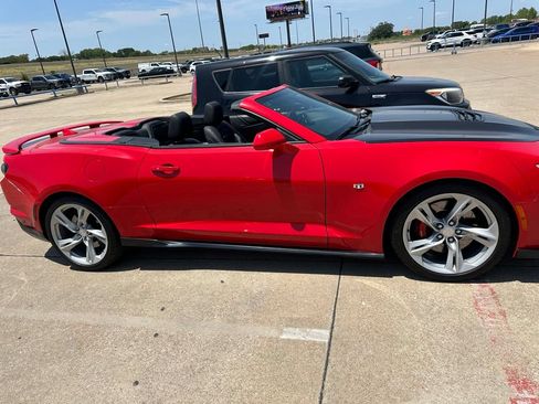 Used 2020 Chevrolet Camaro SS RWD image 6