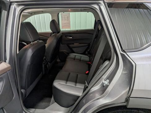 Used 2023 Nissan Rogue SV w/ SV Premium Package image 10