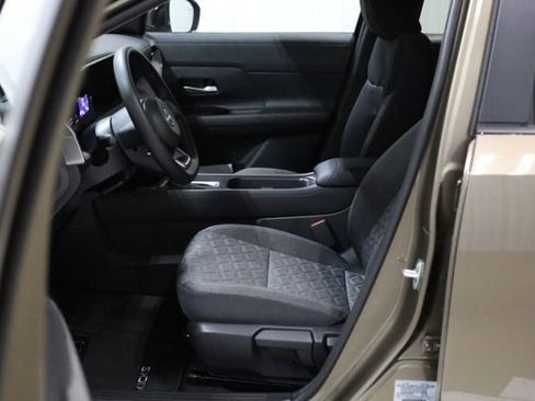 New 2026 Nissan Kicks SV image 8