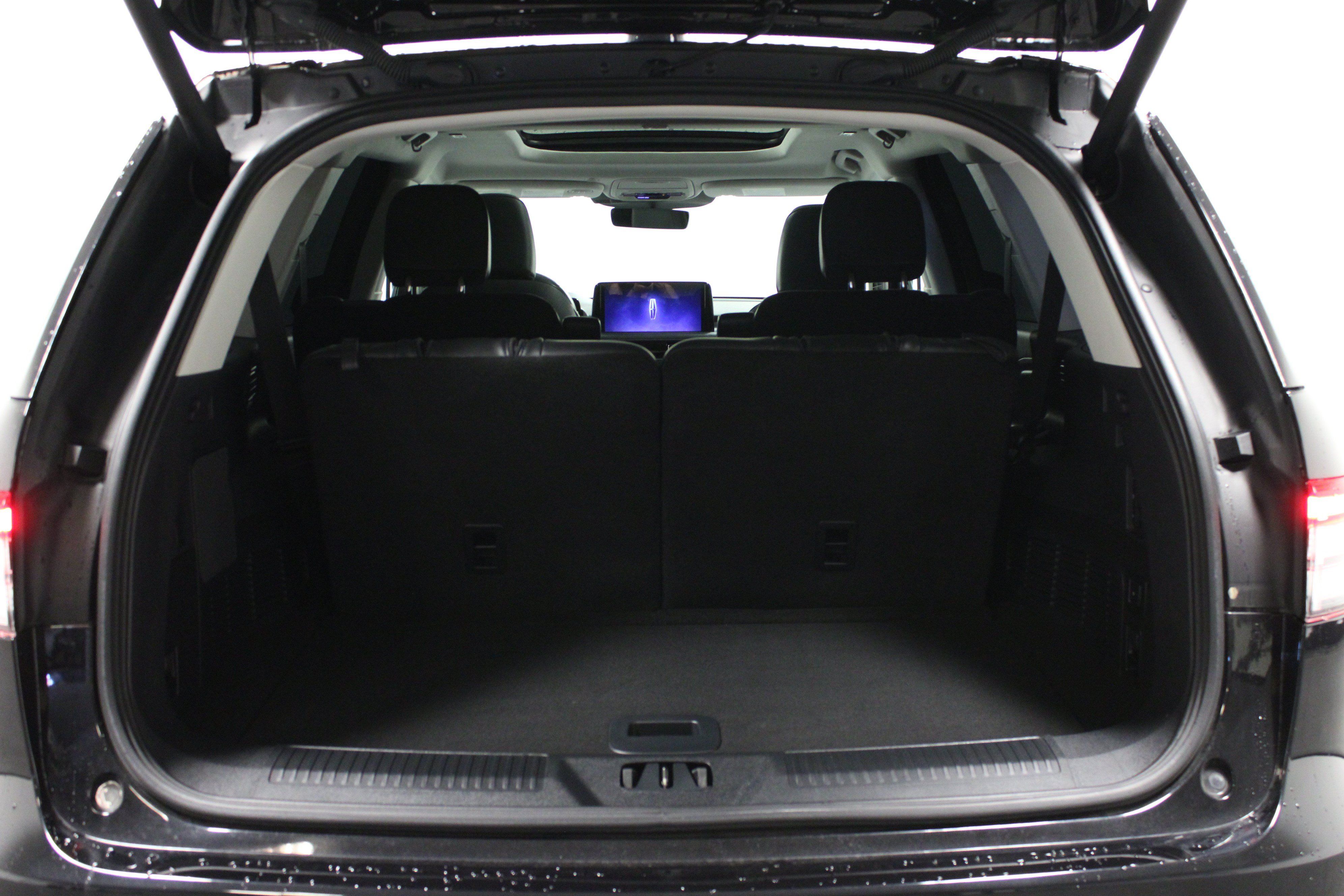 Used 2025 Lincoln Aviator AWD image 15
