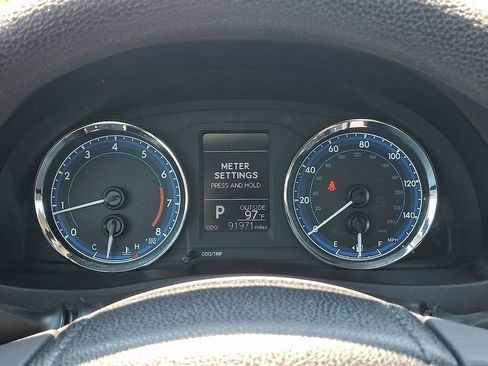 Used 2019 Toyota Corolla LE FWD image 21