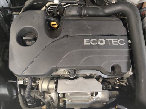 Used 2020 Chevrolet Equinox LS w/ LS Convenience Package FWD image 30