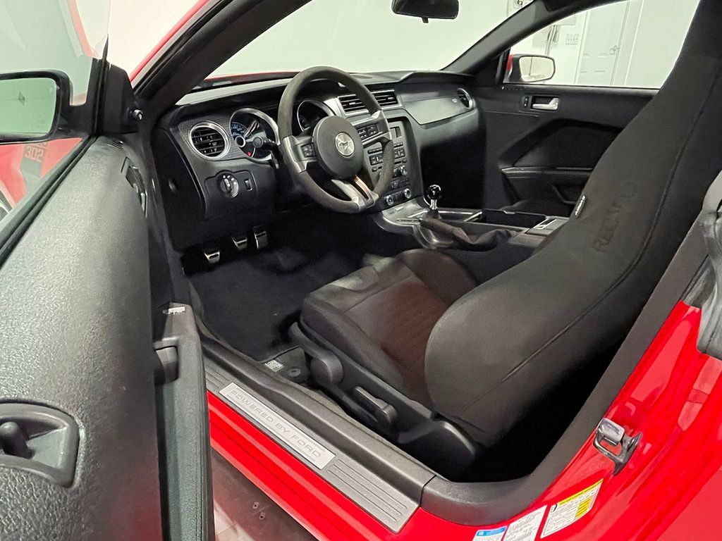 Used 2013 Ford Mustang Boss 302 w/ Boss 302 Accessory Pkg RWD image 57