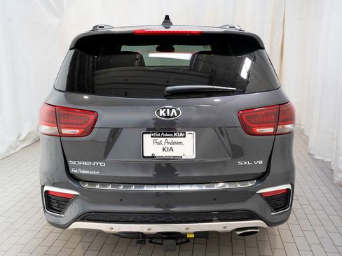 Used 2019 Kia Sorento SX image 4