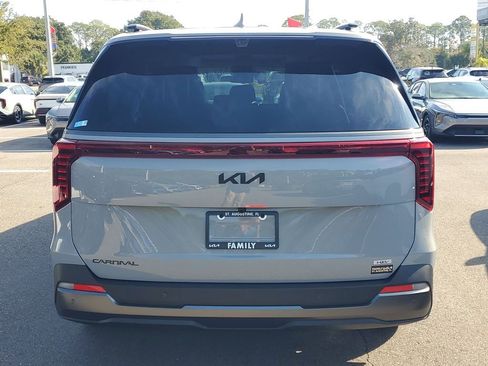 New 2026 Kia Carnival SX Prestige image 5