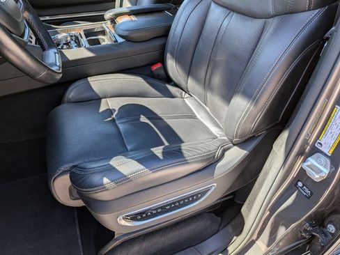 Used 2022 Jeep Grand Wagoneer Series I AWD/4WD image 29