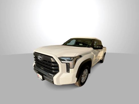 Used 2025 Toyota Tundra SR5 w/ SR5 Premium Package AWD/4WD image 4