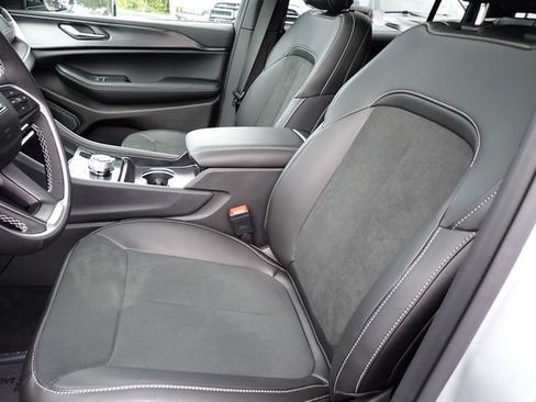 New 2025 Jeep Grand Cherokee L Altitude AWD/4WD image 10