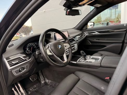 Used 2019 BMW 740i 740i w/ M Sport Package image 16