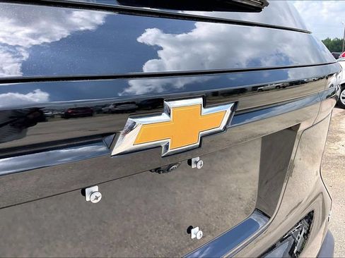 Used 2024 Chevrolet Traverse LT FWD image 27