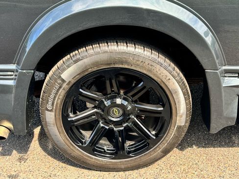 Used 2018 Chevrolet Express 2500 w/ Enhanced Convenience Package RWD image 48