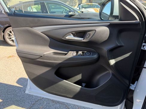 Used 2025 Buick Envista Preferred image 20