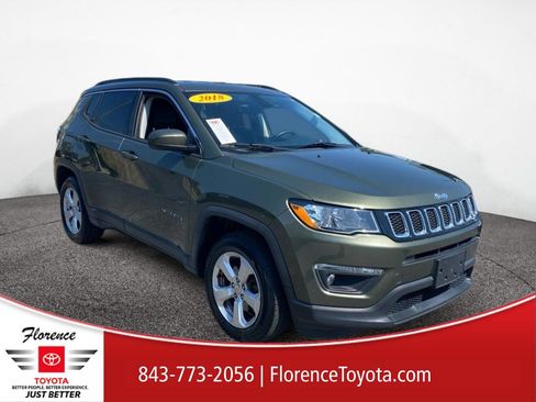 Used 2018 Jeep Compass Latitude image 1