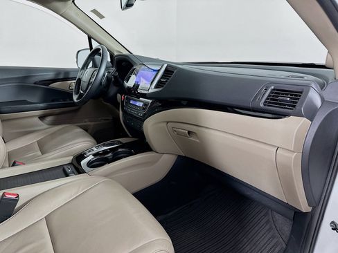 Used 2017 Honda Pilot Touring image 33