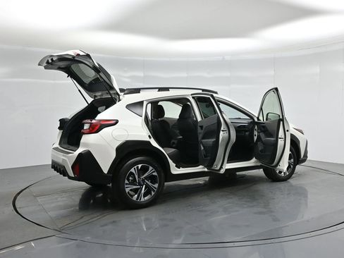 Used 2024 Subaru Crosstrek 2.0i Premium image 6