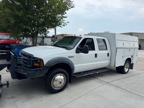 Used 2006 Ford F550 4x4 Crew Cab Super Duty image 18