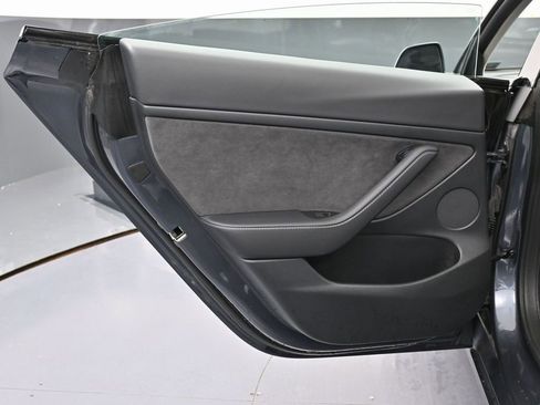 Used 2022 Tesla Model 3 Long Range image 41