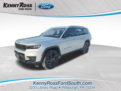 Used 2023 Jeep Grand Cherokee L Laredo image 1