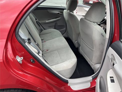 Used 2013 Toyota Corolla LE FWD image 13
