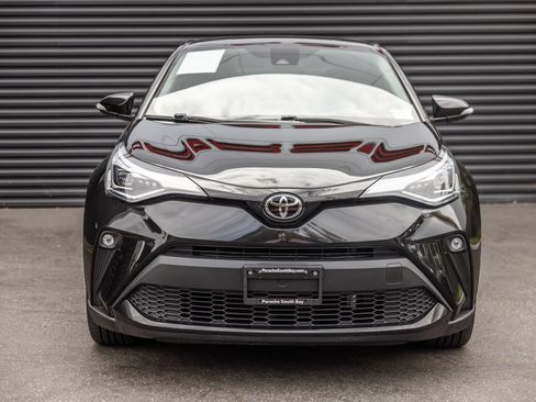Used 2021 Toyota C-HR Limited FWD image 7