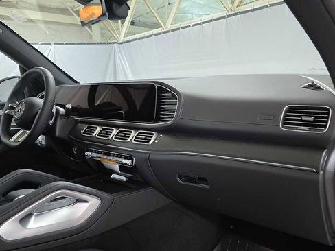 New 2026 Mercedes-Benz GLS 450 4MATIC image 12
