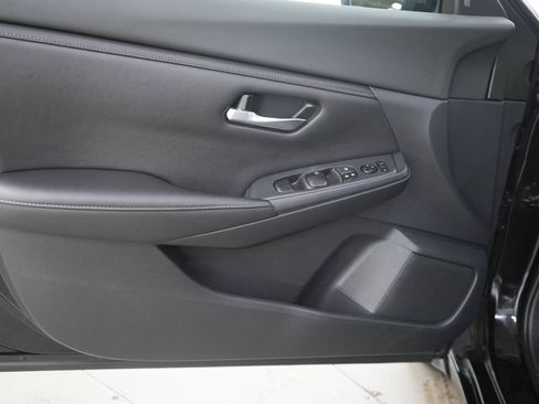 Used 2021 Nissan Sentra SV FWD image 17