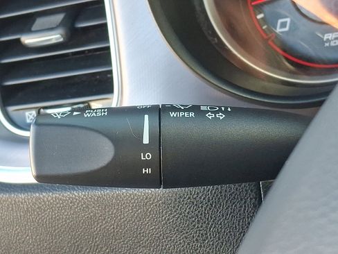 Used 2022 Dodge Charger SXT image 25