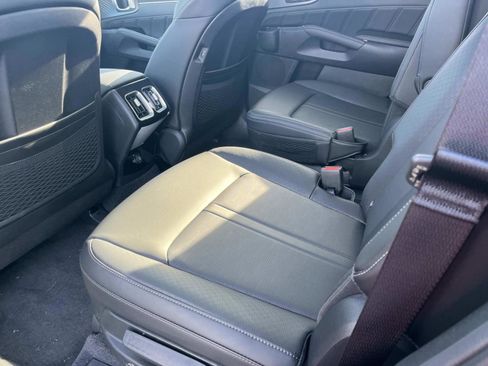New 2025 Kia Sorento SX image 21