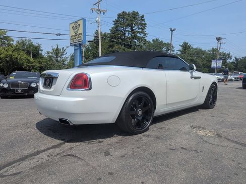 Used 2018 Rolls-Royce Dawn RWD image 7
