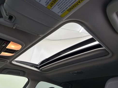 Certified 2022 Subaru Crosstrek 2.5i Sport w/ Moonroof Package image 21