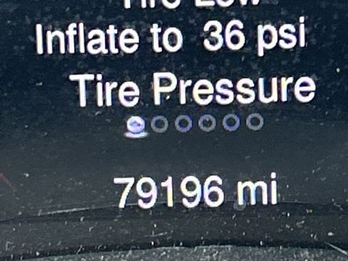 Used 2015 Jeep Grand Cherokee Overland w/ Advanced Technology Group image 10