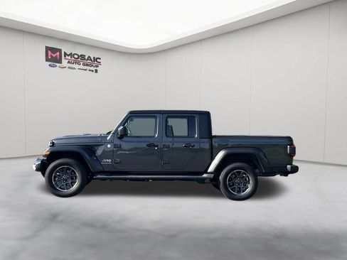 Used 2020 Jeep Gladiator Overland AWD/4WD image 5