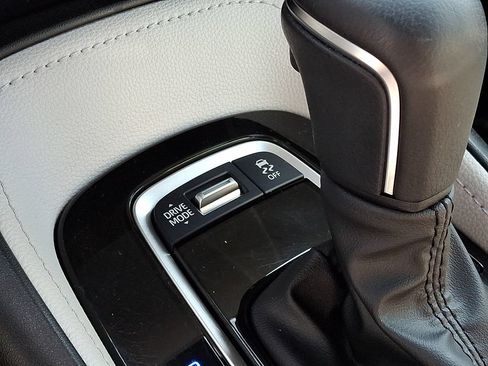 Certified 2025 Toyota Corolla SE FWD image 17