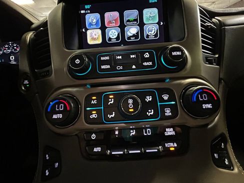 Used 2019 GMC Yukon Denali w/ Denali Ultimate Package AWD/4WD image 22