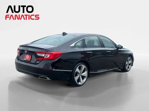 Used 2018 Honda Accord Touring image 5