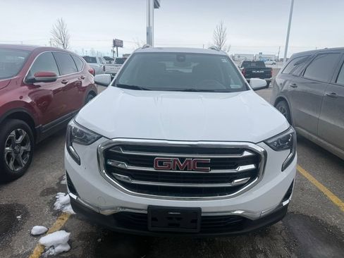 Used 2020 GMC Terrain SLT image 2