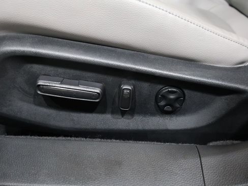 Used 2018 Honda Accord Touring image 12