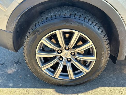 Used 2023 Cadillac XT4 Sport image 17