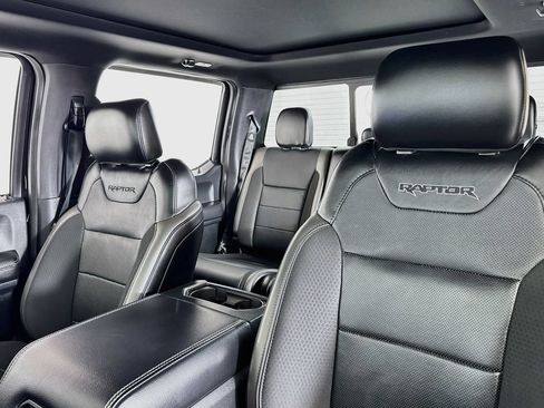 Used 2019 Ford F150 Raptor w/ Equipment Group 802A Luxury AWD/4WD image 24