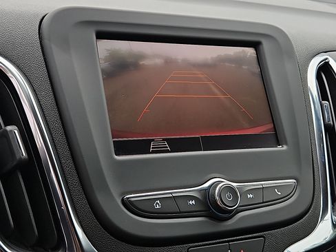 Used 2023 Chevrolet Equinox LT AWD/4WD image 17