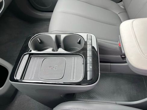 Used 2025 Hyundai Ioniq 5 SEL image 23