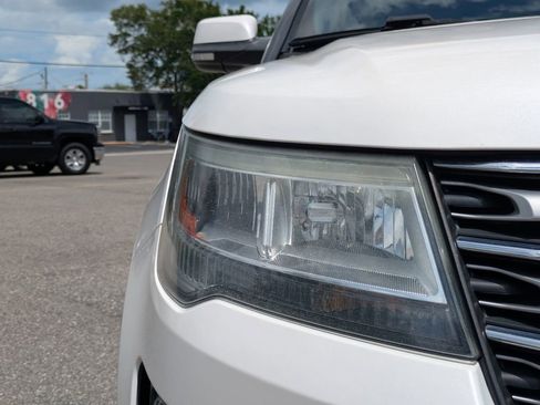 Used 2016 Ford Explorer Limited image 11