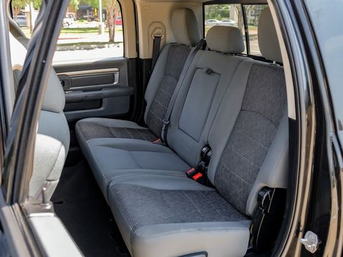 Used 2016 RAM 2500 Lone Star w/ Black Appearance Group image 32