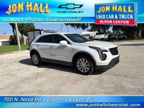 Used 2022 Cadillac XT4 Luxury w/ Driver Awareness Package FWD image 12