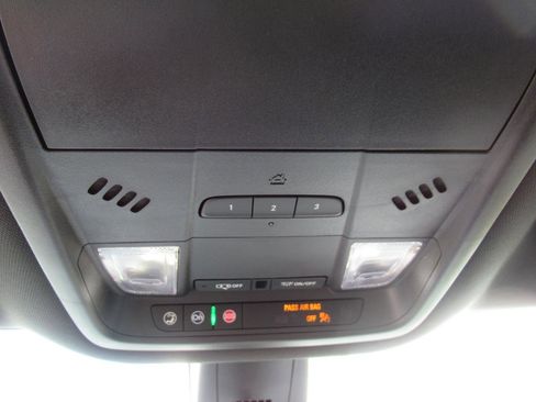 Used 2024 Buick Enclave Essence w/ Sport Touring Edition image 29