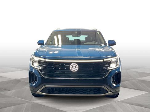 Used 2026 Volkswagen Atlas Cross Sport SE FWD image 3
