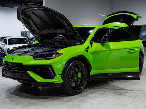 Used 2023 Lamborghini Urus S image 40