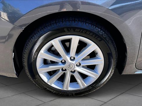 Used 2012 Toyota Camry XLE image 10